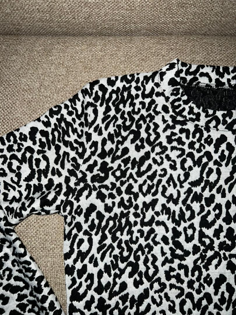Pull léopard classique ( noir et blanc)