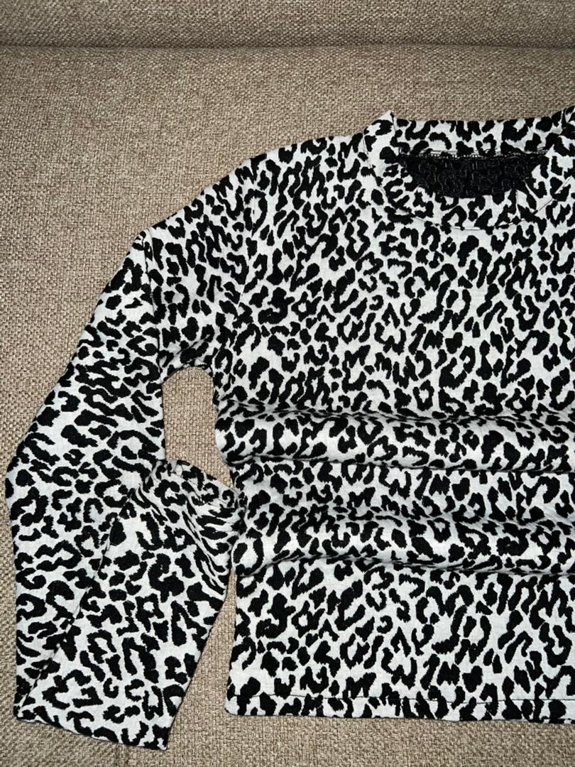 Pull léopard classique ( noir et blanc) 3