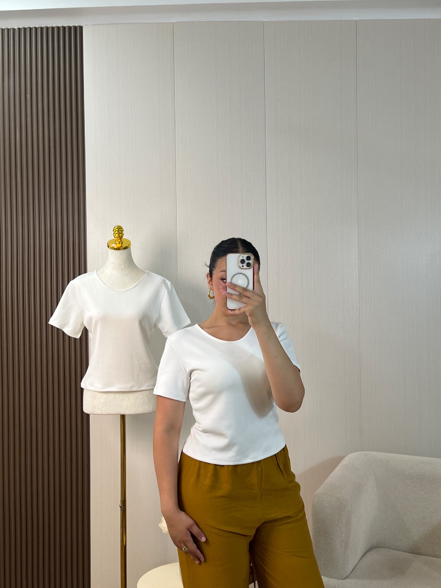 Pull blanc basique 